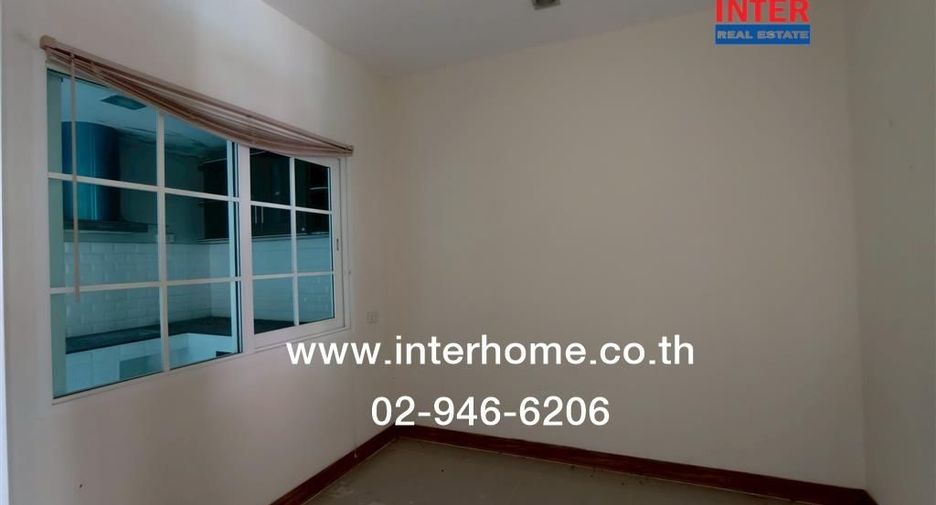 For sale 4 bedrooms townhouse in Bueng Kum, Bangkok