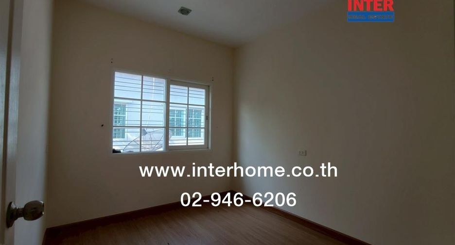 For sale 4 bedrooms townhouse in Bueng Kum, Bangkok