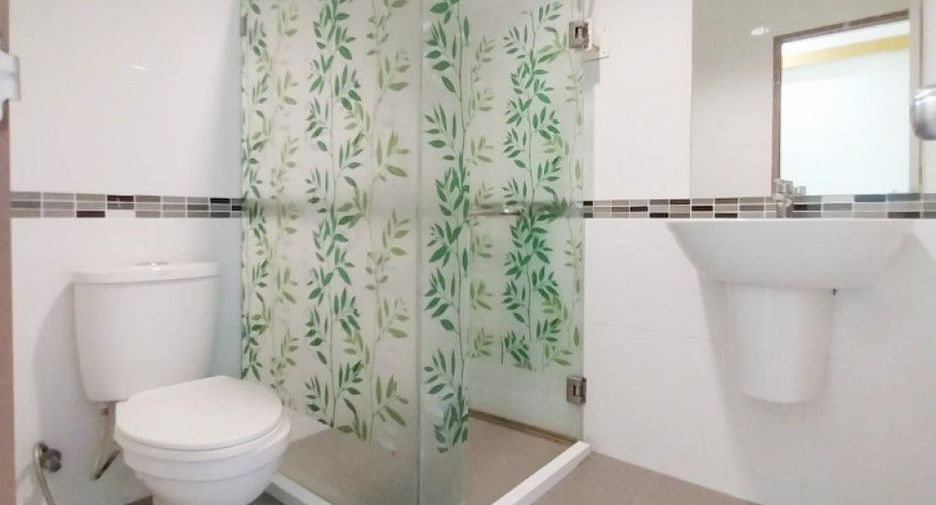For sale 3 bedrooms townhouse in Lat Krabang, Bangkok