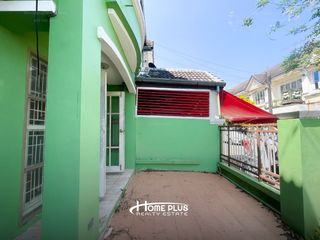 Casa adosada en venta de 2 habitaciones en Khlong Sam Wa, Bangkok