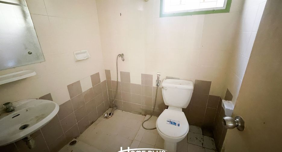 For sale 2 bedrooms townhouse in Khlong Sam Wa, Bangkok