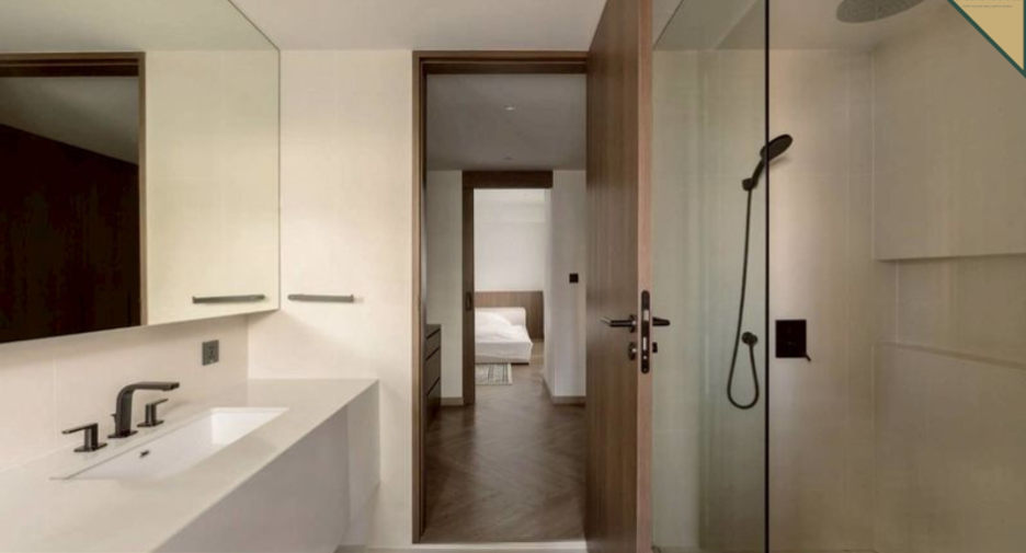 For sale 2 bedrooms condo in Khlong Toei, Bangkok