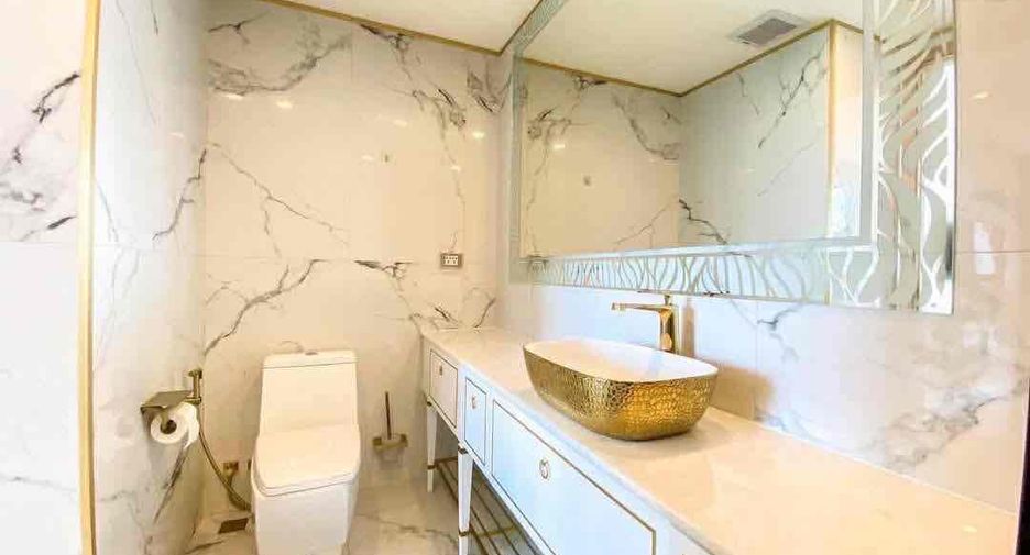 For rent 3 bedrooms condo in Bang Lamung, Chonburi