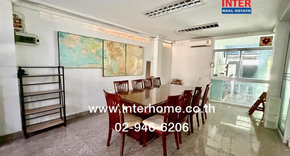 Casa adosada en venta de 7 habitaciones en Bang Sue, Bangkok