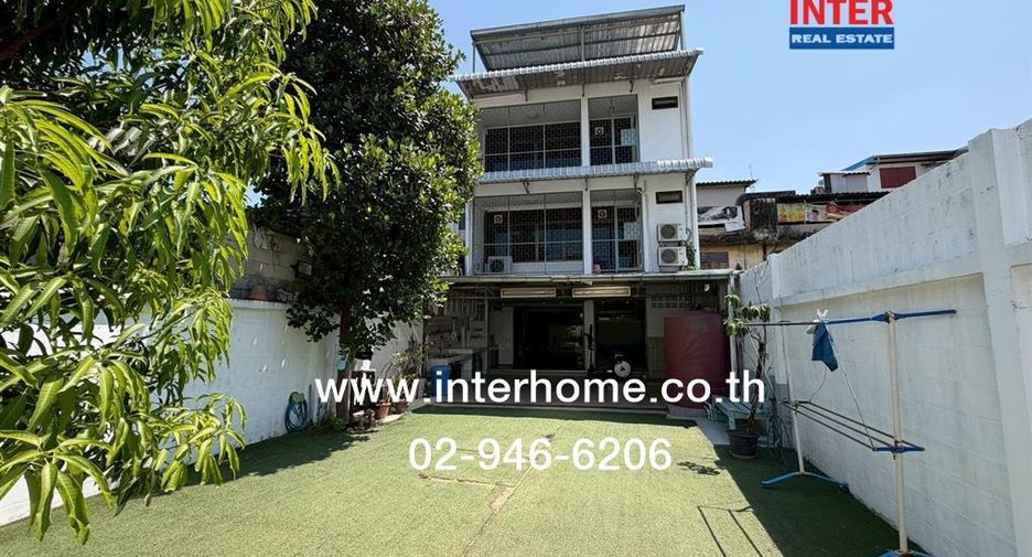 Casa adosada en venta de 7 habitaciones en Bang Sue, Bangkok
