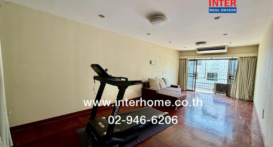 Casa adosada en venta de 7 habitaciones en Bang Sue, Bangkok