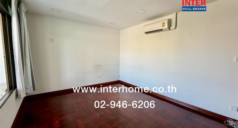 Casa adosada en venta de 7 habitaciones en Bang Sue, Bangkok