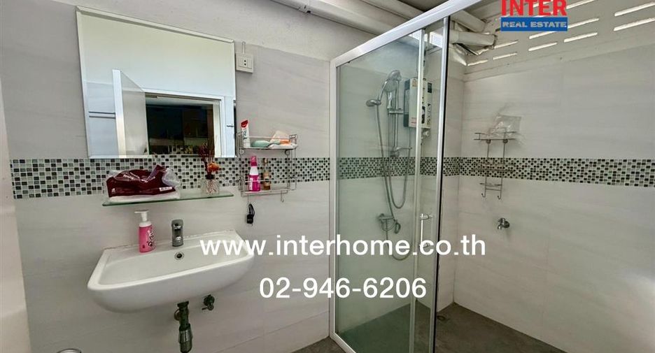 Casa adosada en venta de 7 habitaciones en Bang Sue, Bangkok