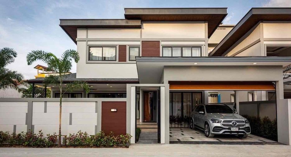 For rent 3 bedrooms villa in Bang Lamung, Chonburi