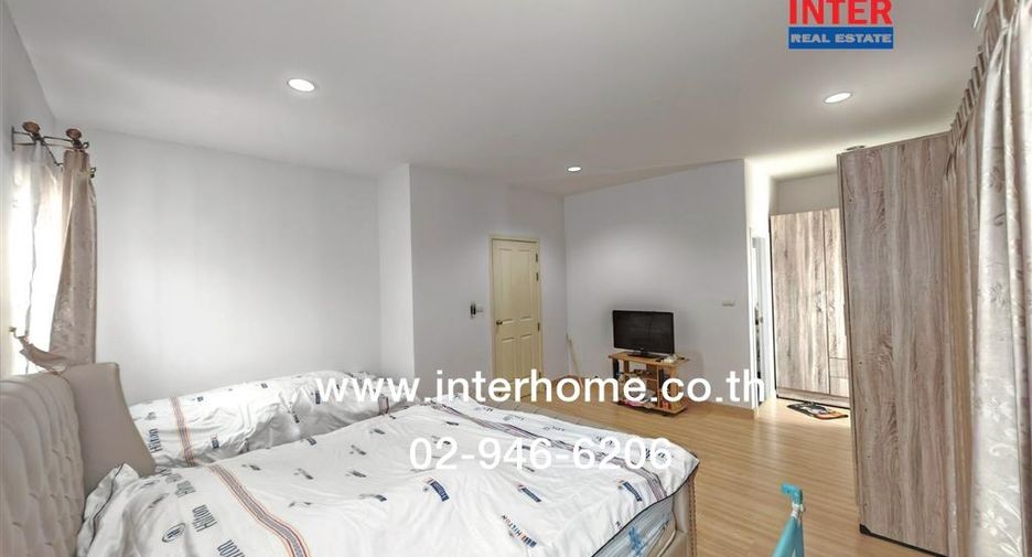 For sale 4 bedrooms house in Sam Phran, Nakhon Pathom