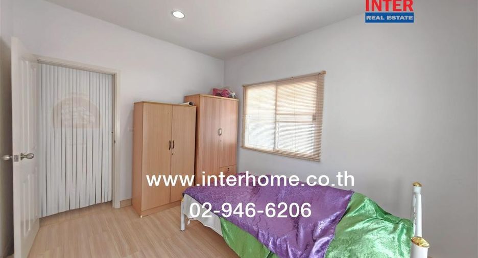 For sale 4 bedrooms house in Sam Phran, Nakhon Pathom