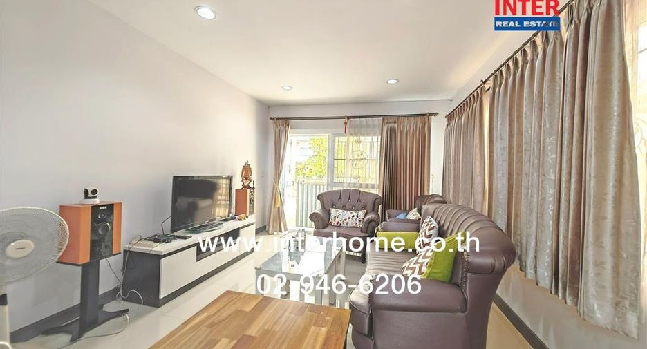 For sale 4 bedrooms house in Sam Phran, Nakhon Pathom