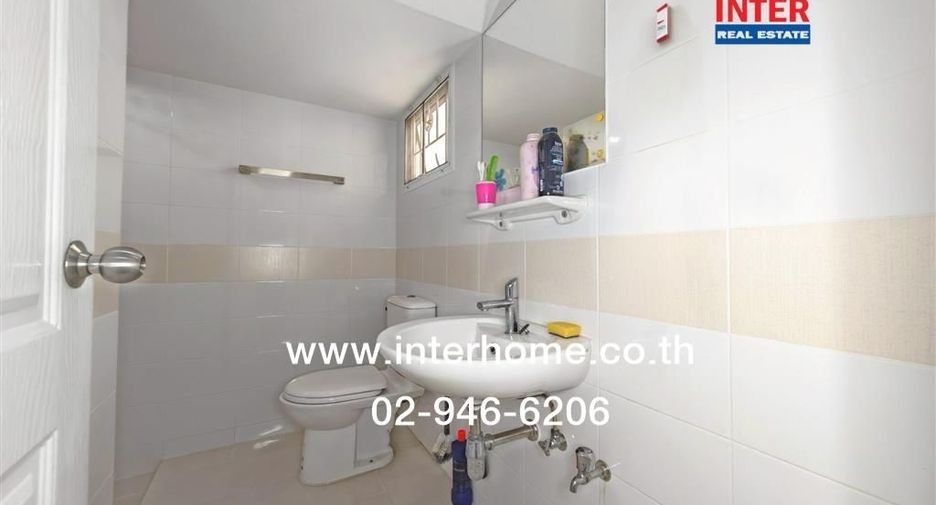 For sale 4 bedrooms house in Sam Phran, Nakhon Pathom