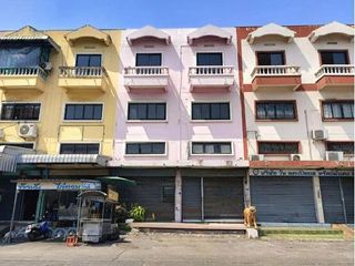 For sale 3 bedrooms retail Space in Mueang Samut Sakhon, Samut Sakhon