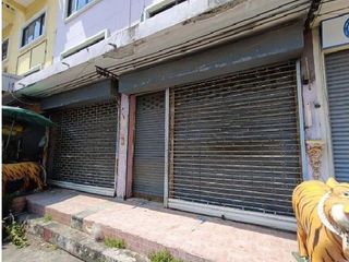For sale 3 bedrooms retail Space in Mueang Samut Sakhon, Samut Sakhon