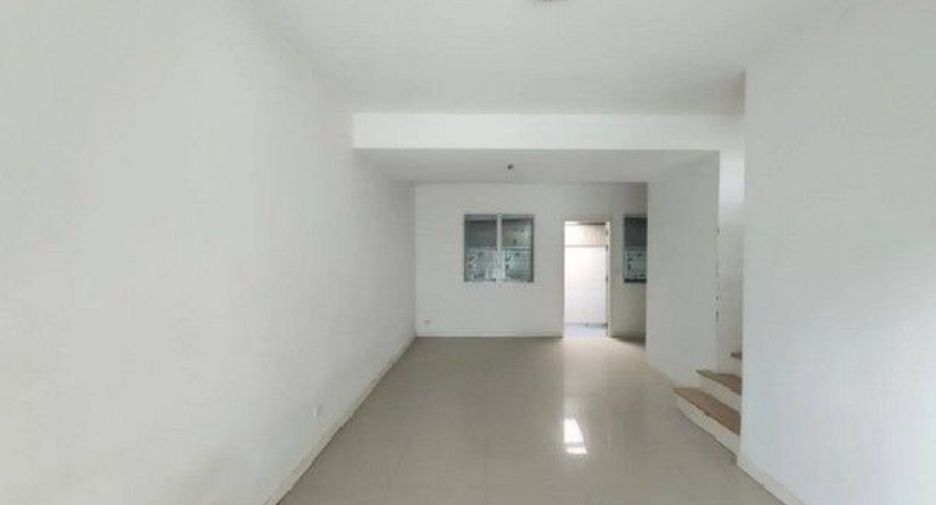For sale 1 bed townhouse in Mueang Samut Sakhon, Samut Sakhon