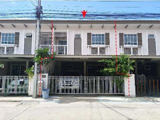 For sale 1 bed townhouse in Mueang Samut Sakhon, Samut Sakhon