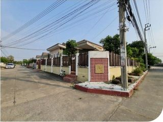 For sale 1 bed house in Bang Khun Thian, Bangkok