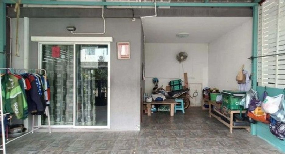 For sale 1 bed townhouse in Mueang Samut Sakhon, Samut Sakhon