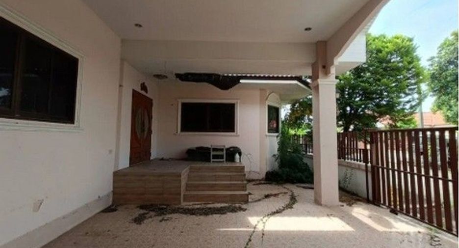 For sale 1 Beds house in Khok Samrong, Lopburi