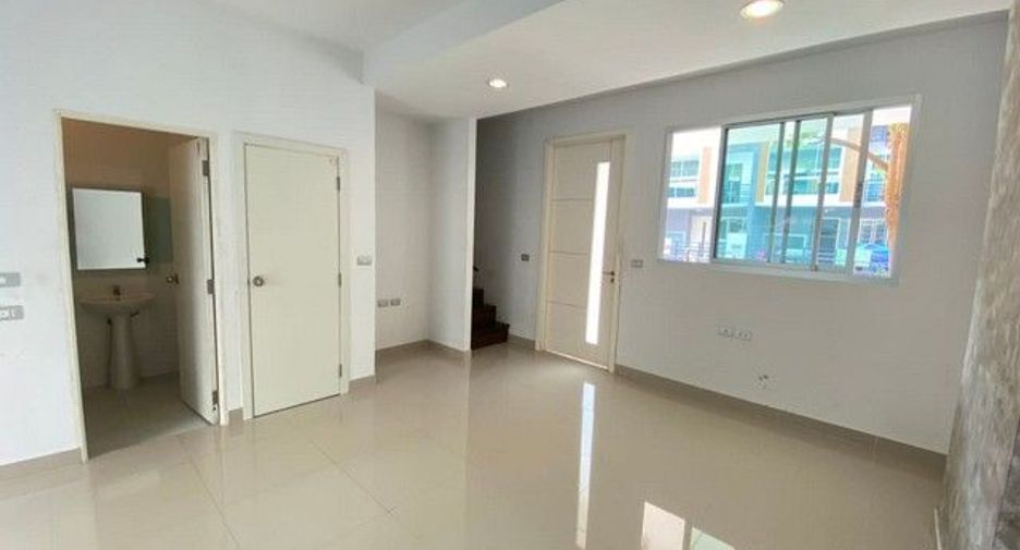 Casa adosada en venta de 2 habitaciones en Thung Khru, Bangkok