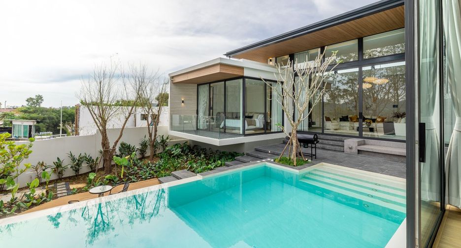For sale 3 bedrooms villa in Thalang, Phuket