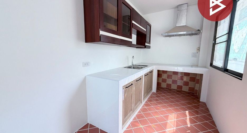 For sale 3 bedrooms house in Mueang Chon Buri, Chonburi