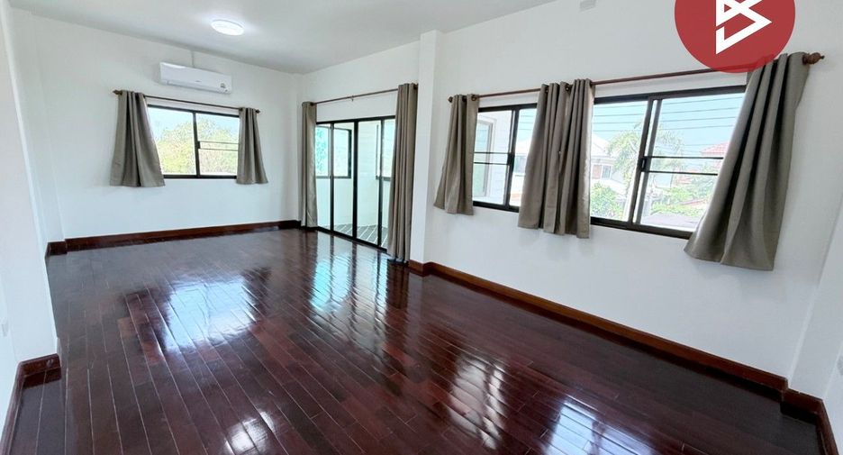 For sale 3 bedrooms house in Mueang Chon Buri, Chonburi