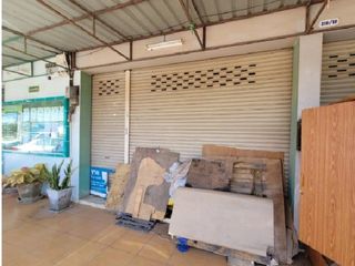 Local comercial en venta de 3 habitaciones en Khiri Rat Nikhom, Surat Thani