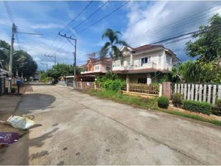 Haus zum Kauf mit 1 Zimmer in Khiri Rat Nikhom, Surat Thani