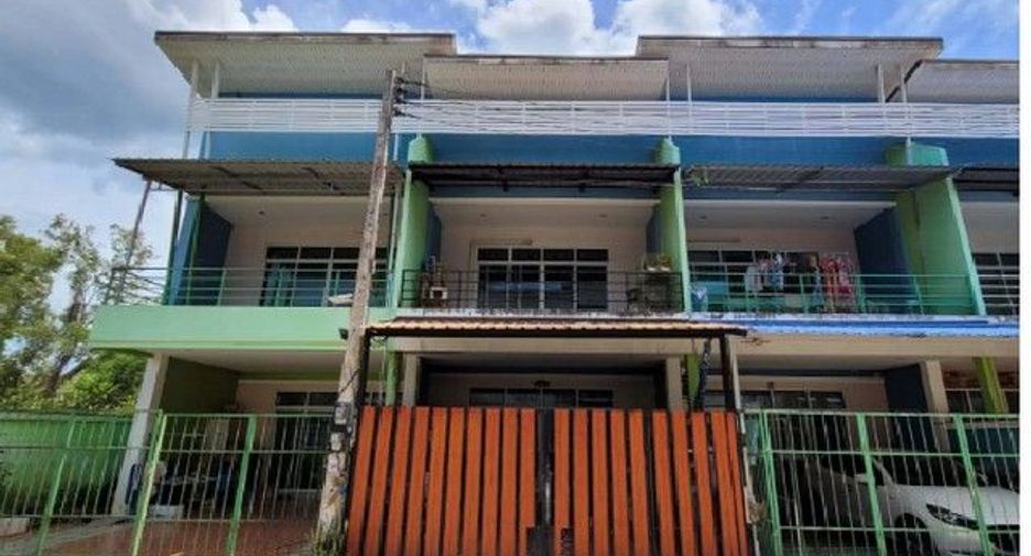 For sale 1 bed townhouse in Khiri Rat Nikhom, Surat Thani
