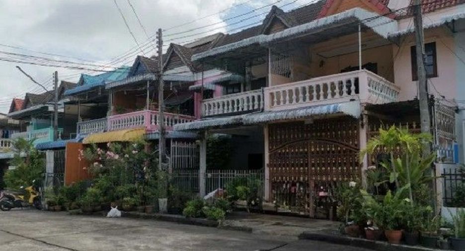 出售 1 卧室 联排别墅 在 Hat Yai, Songkhla