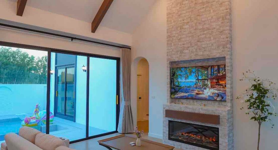 Villa en venta y en alquiler de 5 habitaciones en Bang Lamung, Chonburi