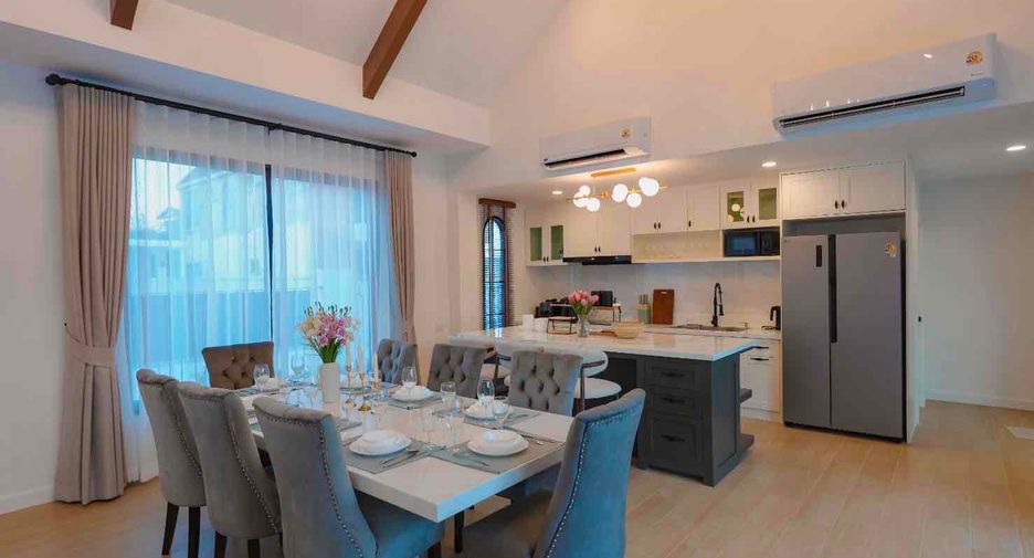 Villa en venta y en alquiler de 5 habitaciones en Bang Lamung, Chonburi