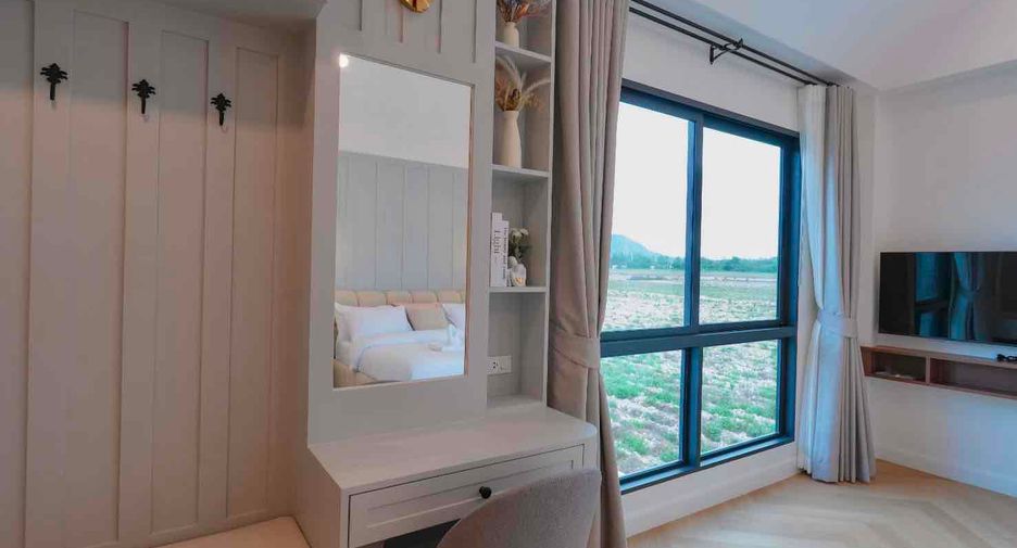 Villa en venta y en alquiler de 5 habitaciones en Bang Lamung, Chonburi