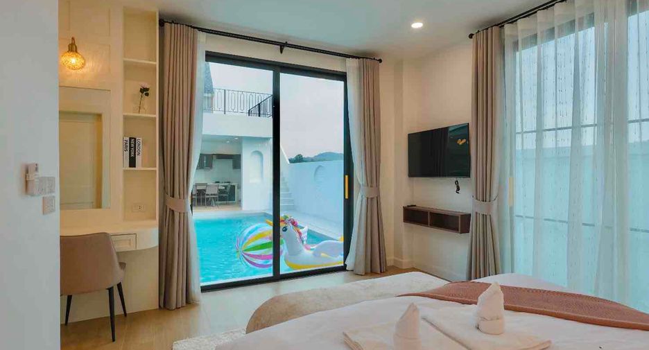 Villa en venta y en alquiler de 5 habitaciones en Bang Lamung, Chonburi