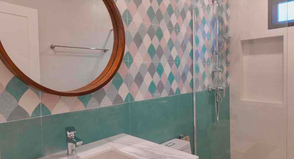 Villa en venta y en alquiler de 5 habitaciones en Bang Lamung, Chonburi