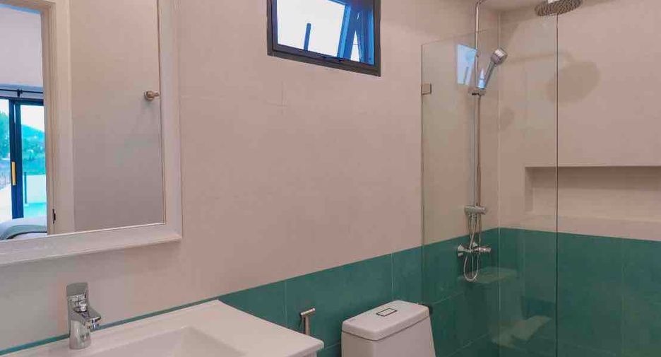 Villa en venta y en alquiler de 5 habitaciones en Bang Lamung, Chonburi