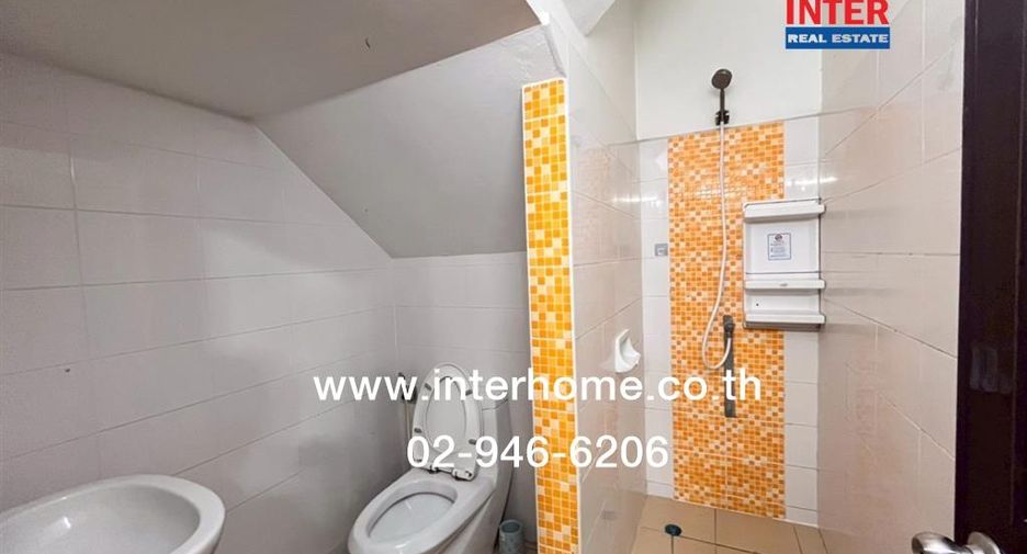 For rent and for sale 3 bedrooms townhouse in Prawet, Bangkok