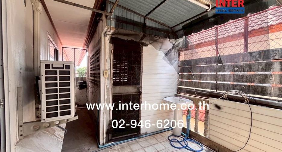 For rent and for sale 3 bedrooms townhouse in Prawet, Bangkok