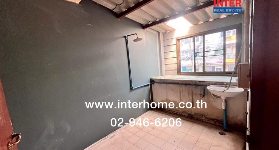 For rent and for sale 3 bedrooms townhouse in Prawet, Bangkok