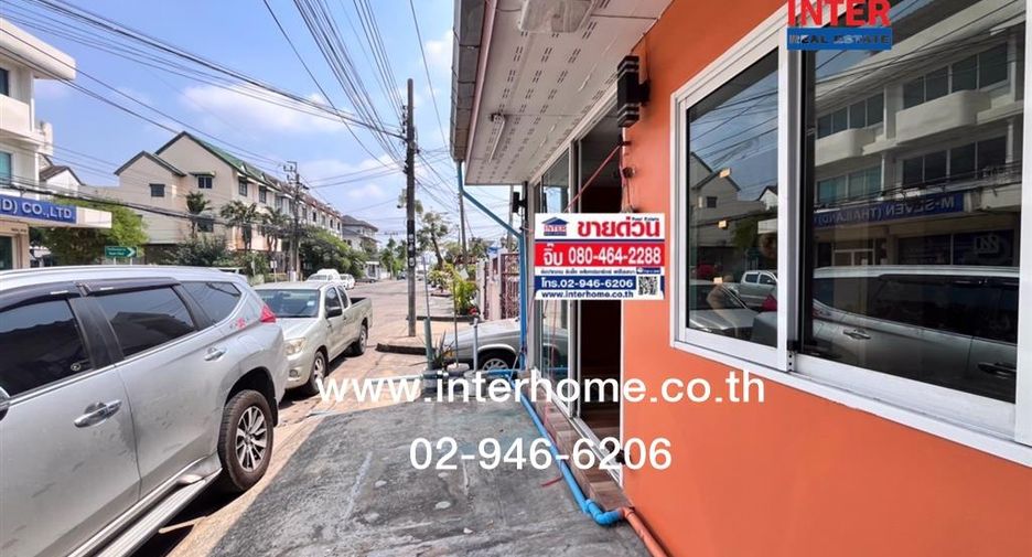 For rent and for sale 3 bedrooms townhouse in Prawet, Bangkok