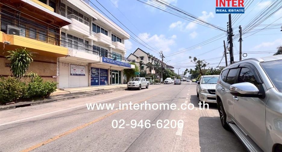 For rent and for sale 3 bedrooms townhouse in Prawet, Bangkok