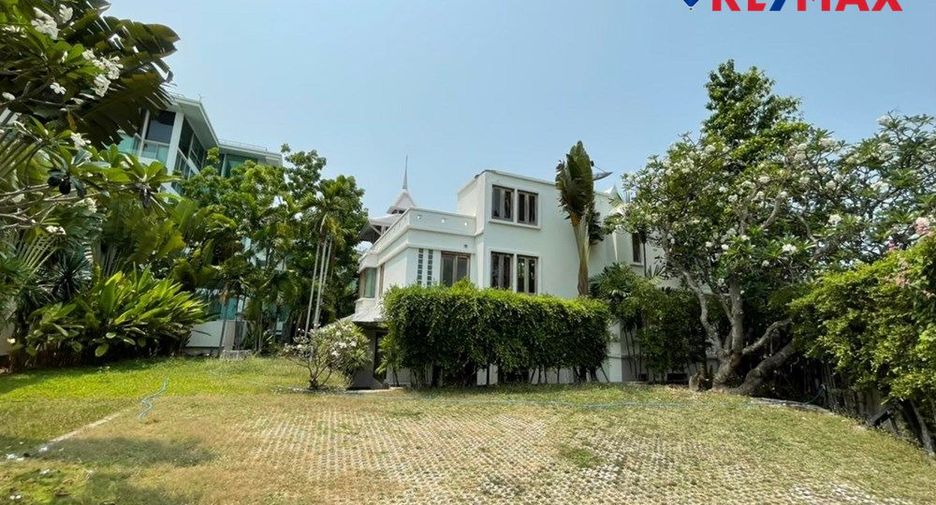 For rent 5 bedrooms house in Bang Lamung, Chonburi