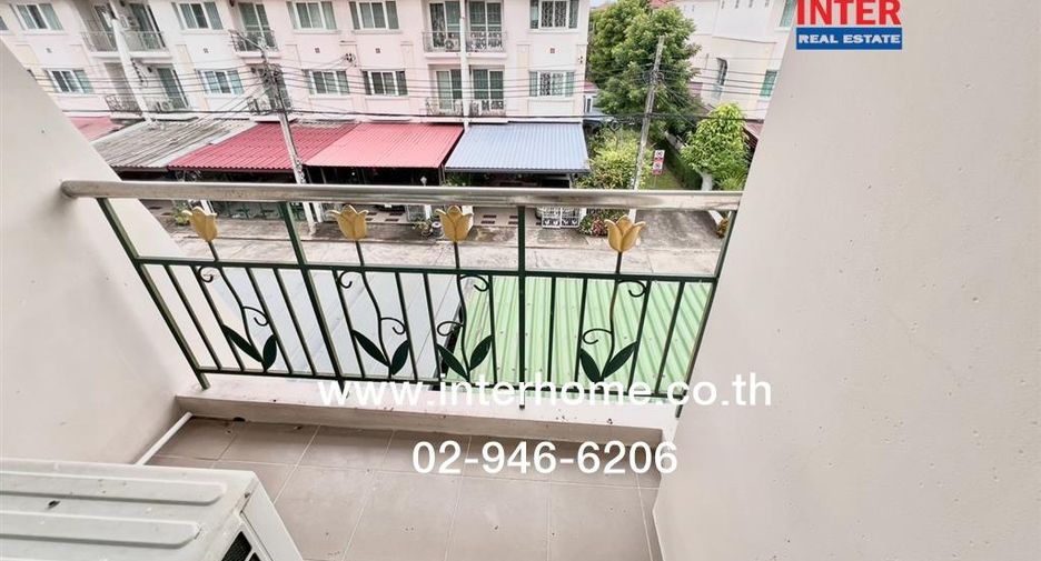 For sale 3 bedrooms townhouse in Bang Khen, Bangkok