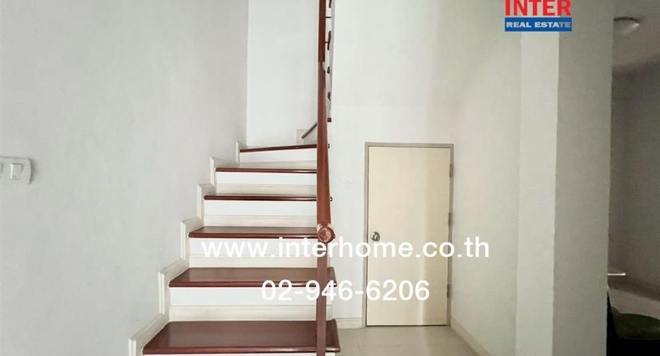 For sale 3 bedrooms townhouse in Bang Khen, Bangkok