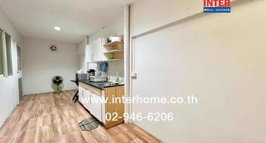 For sale 3 bedrooms townhouse in Bang Khen, Bangkok