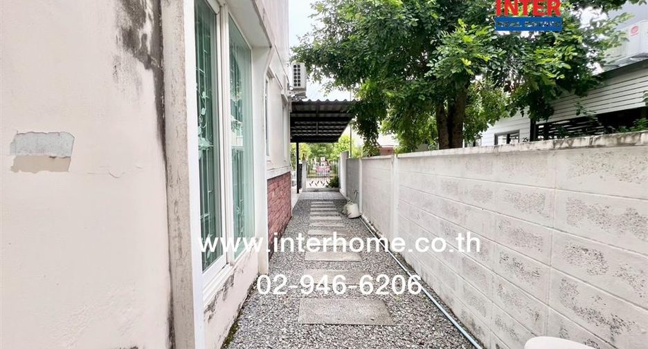 For sale 3 bedrooms townhouse in Bang Khen, Bangkok