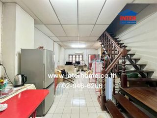 For sale 2 ベッドルーム townhouse in Saphan Sung, Bangkok