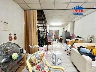 For sale 2 ベッドルーム townhouse in Saphan Sung, Bangkok